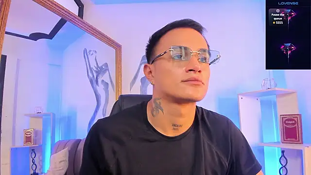 LiamDeep 即時 XXX 聊天