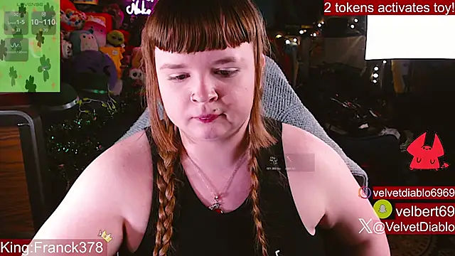 VelvetDiablo's Live XXX Chat