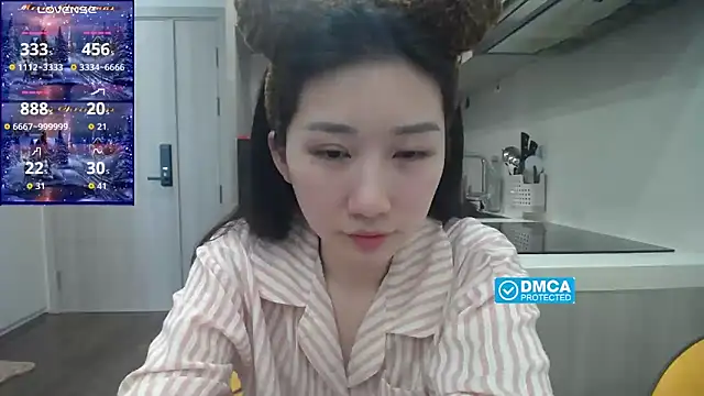 Asiagirll élő XXX-chatje