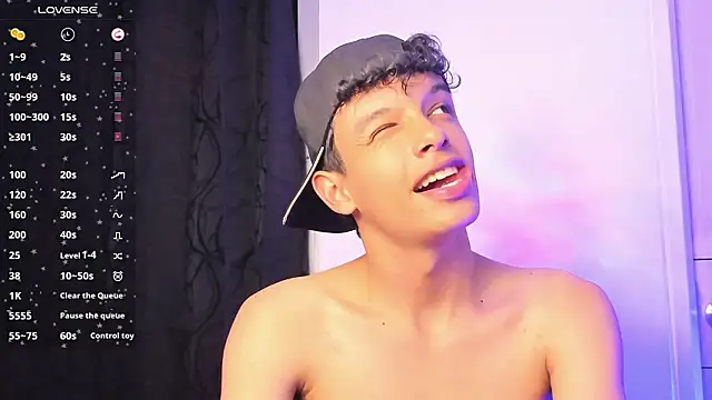 Maxfrost1 Live XXX-Chat