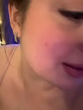 KellyMoors 现场XXX聊天