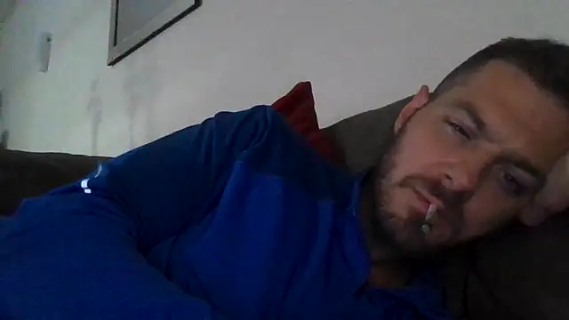 XXX chat uživo modela THE_CHEEKY_ALPHA