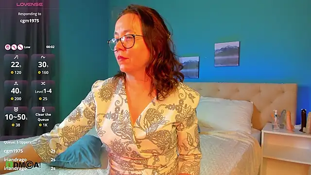 Kira_Adler: απευθείας συνομιλία ΧΧΧ