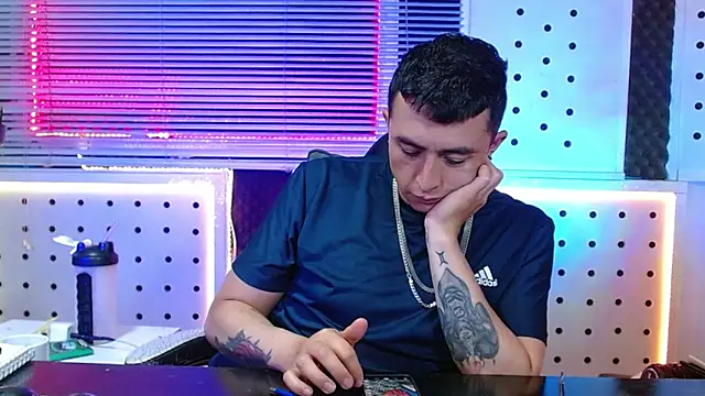 Živý XXX chat Godofcumxxx