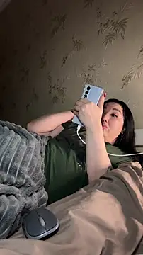 XXX chat uživo modela Naughtbaby_2025