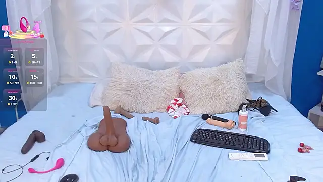 adisson_petite1: онлайн-секс-чат