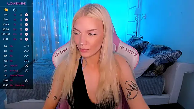 AnyaTaylor_: απευθείας συνομιλία ΧΧΧ