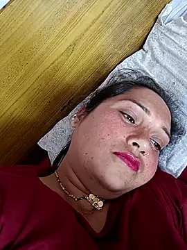 Chat +18 de Cute-karisma1234 ao vivo