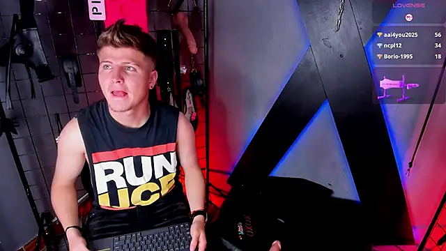 XXX chat uživo modela MrJustin_Brianna_BDSM