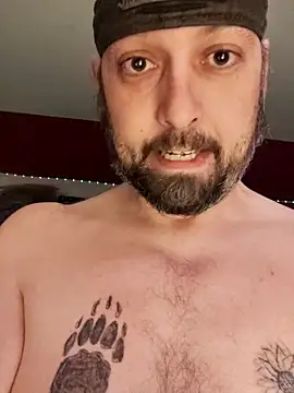 Cummaker69 live XXX chat