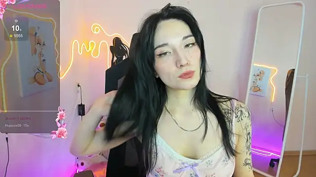 Chat XXX en directo de AliceeinWonderlanddd