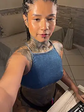 xbigpeach Chat XXX in diretta