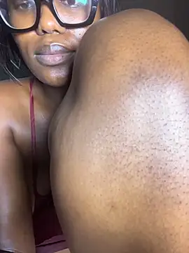 Moonzy77 即時 XXX 聊天