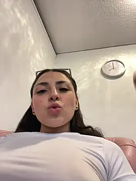 ArianaDominguezPink_ Adlı Modelin Canlı XXX Sohbeti