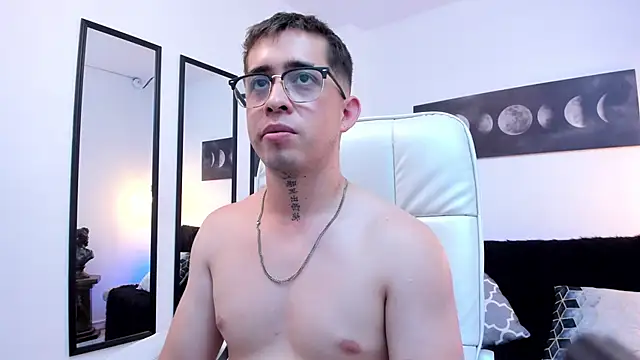 Živý XXX chat Tommas_Jhonson