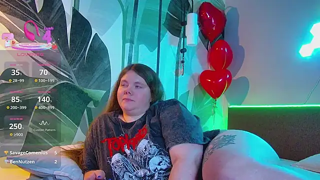 Chat +18 de RubyValen ao vivo