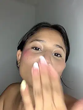 แชท XXX สดของ laly_spank