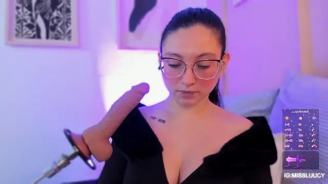 Živý XXX chat lucy_neil