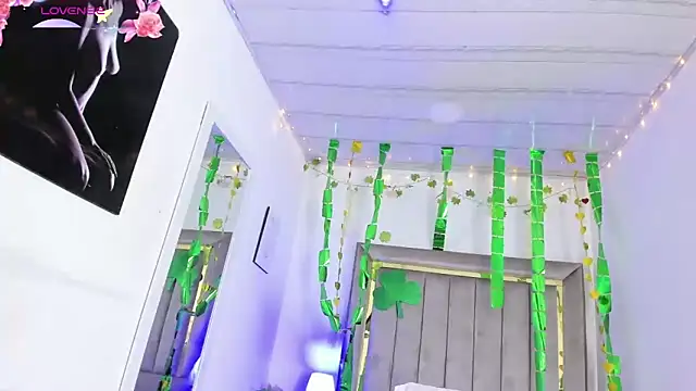 ScarlettVellのライブXXXチャット