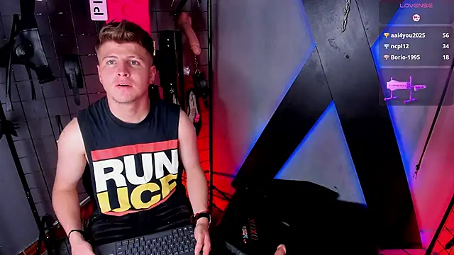 MrJustin_Brianna_BDSM Adlı Modelin Canlı XXX Sohbeti