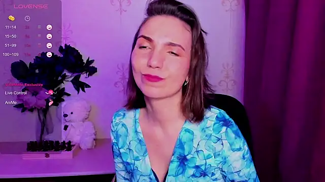 Онлайн чат XXX KindHazelHere_