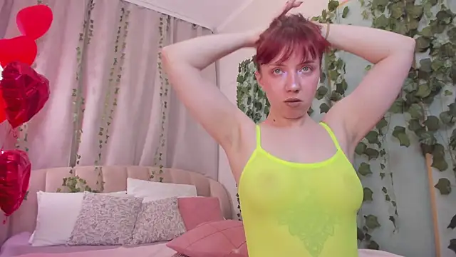 Love_is_Lola Live XXX-Chat