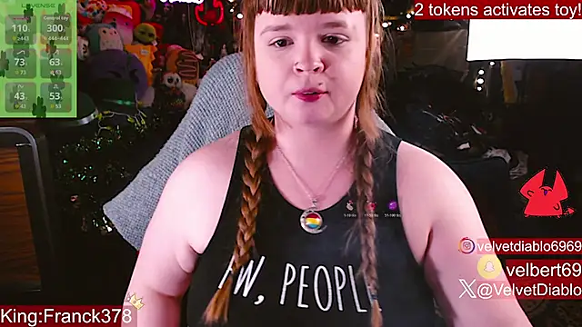 VelvetDiablo Show in webcam