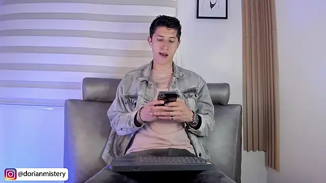 Dorianmistery2322_ – Live XXX-chat