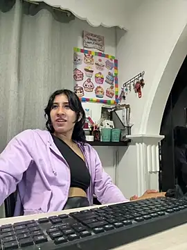 Violet_rousse7: онлайн-секс-чат