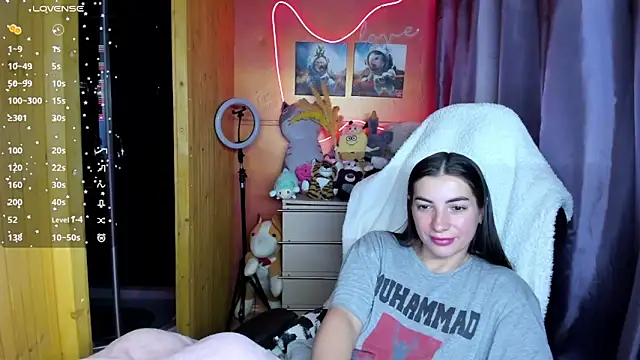 Fiery_Brunette_'s Webcam Show