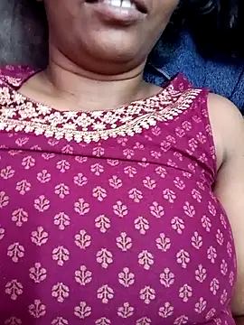 Villageammu18's Live XXX Chat