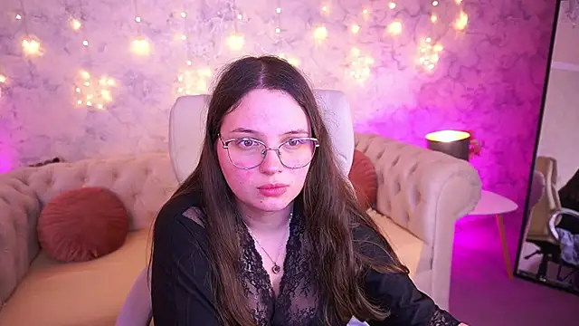 SophieDreamss Adlı Modelin Canlı XXX Sohbeti