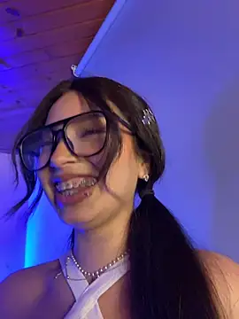 Mady_Pink's Webcam Show