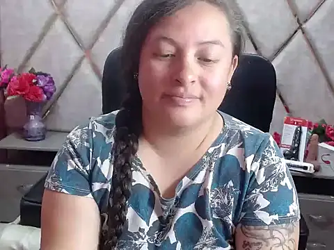 Sarah_Boobs_ Chat XXX in diretta