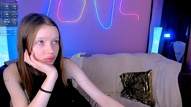 Вебкам-шоу khloebeauty