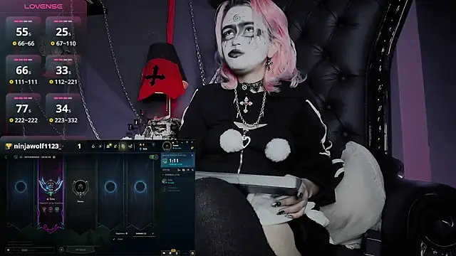 Navier__ élő XXX-chatje