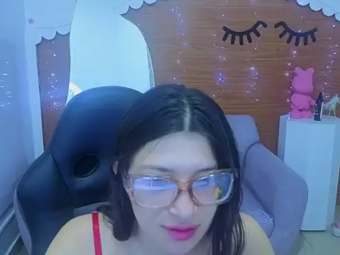 mila_t_ – Kamerová šou