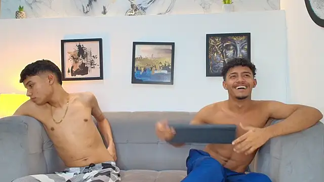 COUPLES_BOYS' Webcam Show