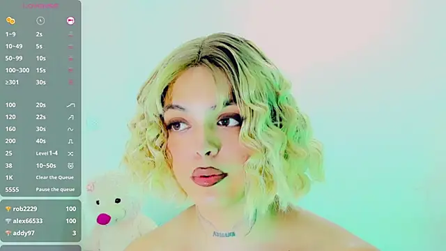 Pokazy przed kamerką – Emmaa_Saenz_