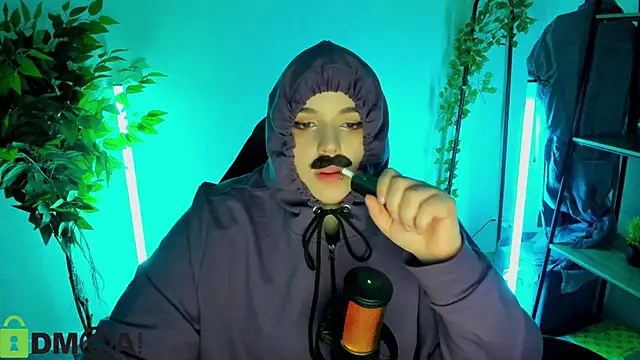 Mia_R0ss Chat XXX in diretta