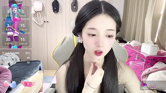 OiOi-666 live XXX chat