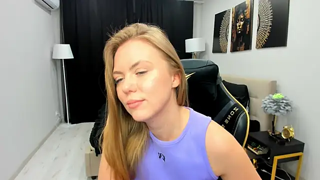 Strawberryen Live XXX chat