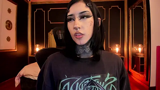 Kat_VonDe Chat XXX in diretta