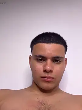 Chat +18 de Liam_Mateo ao vivo