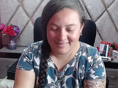 Sarah_Boobs_: онлайн-секс-чат