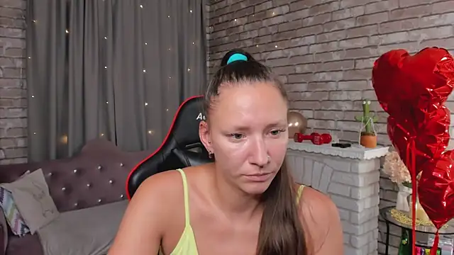 SarahCoksss' Webcam Show