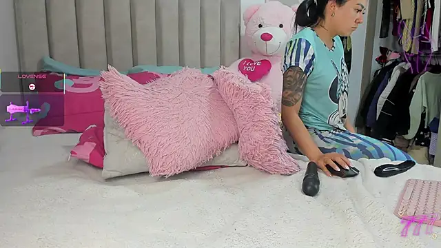 Queen_Antonella_Oficial's Live XXX Chat