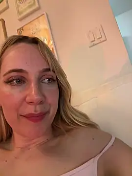 rileylovesyou live XXX chat