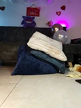 Fox_Roxxan élő XXX-chatje