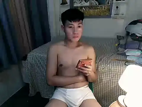 Chat XXX en directo de xshyboyx